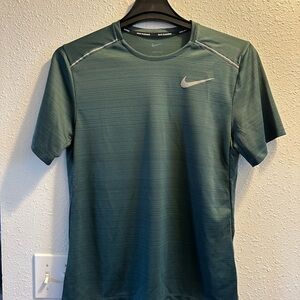 NWT Nike Running T-shirt